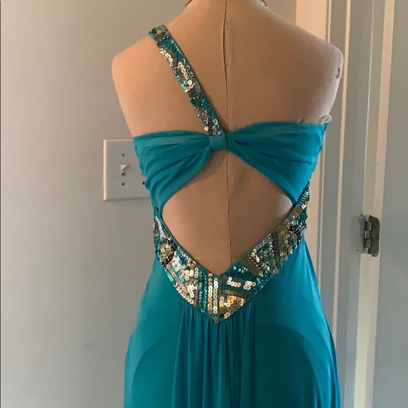 Gorgeous Prom Dress - Picture 3 of 5